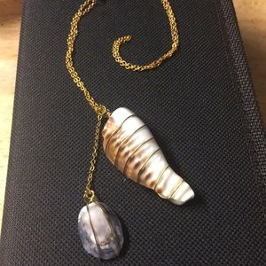 Double pendant sea shell necklace